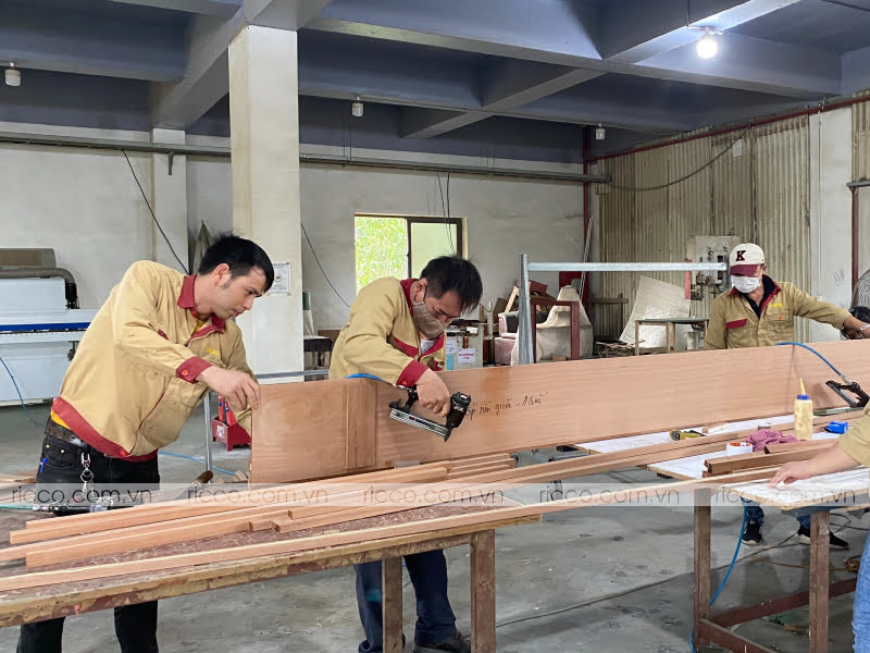 Mua tủ bếp hình chữ L đẹp tại minh hải plaza