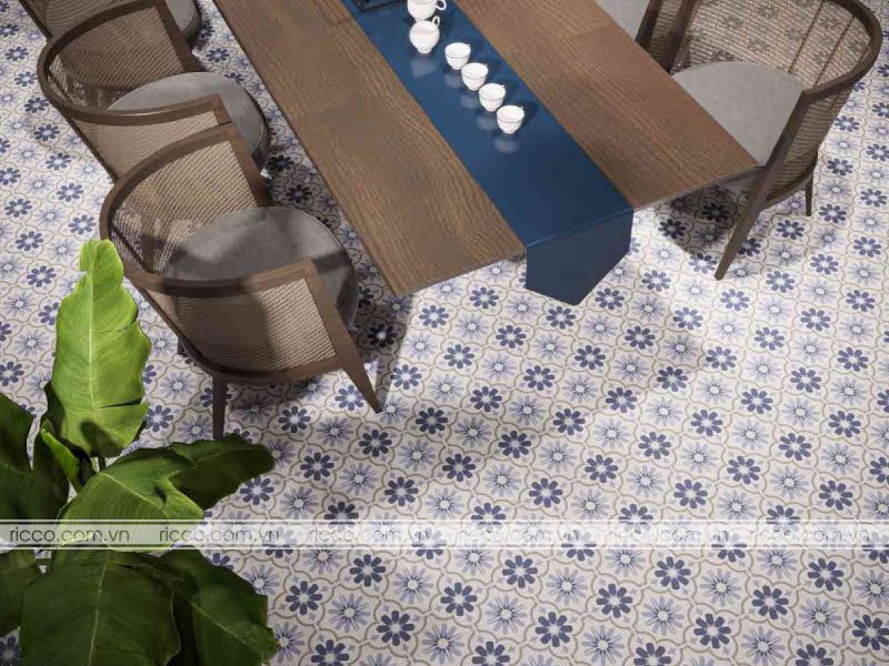 Gạch lát nền màu xanh dương hoa văn