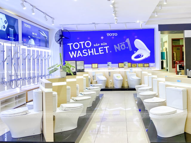 bồn cầu hai khối TOTO của Minh Hải Plaza