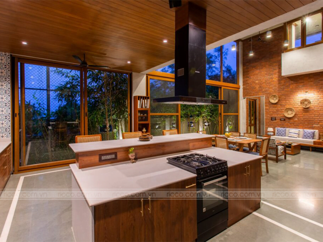 Gạch giả cổ ốp tường ngôi nhà hiện đại