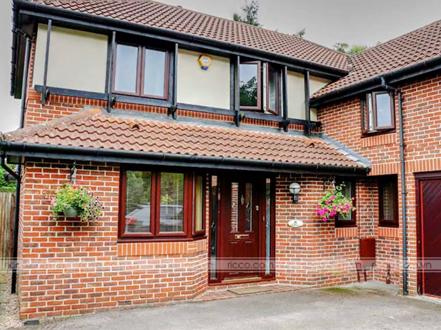 Mẫu gạch ốp mặt tiền 30x60 giả cổ